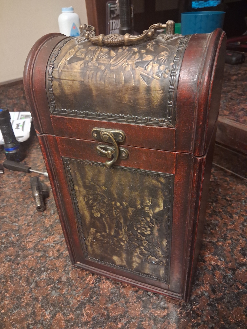 Vintage Wine Box
